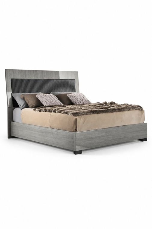 Novecento Silverwood King Bed view 2