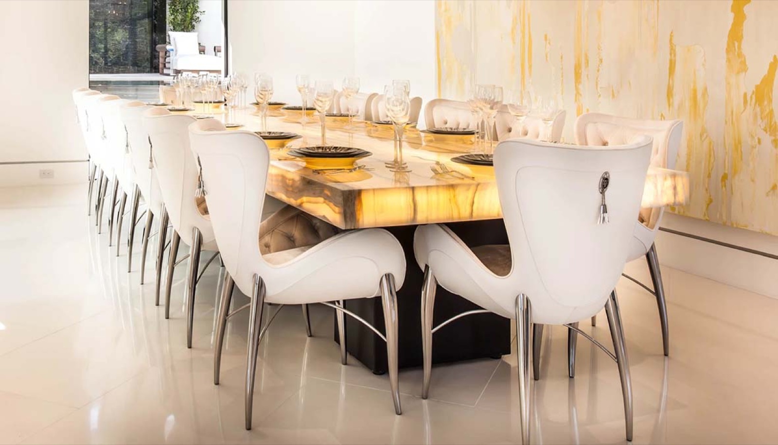 Capitonne Padded Side Dining Chair